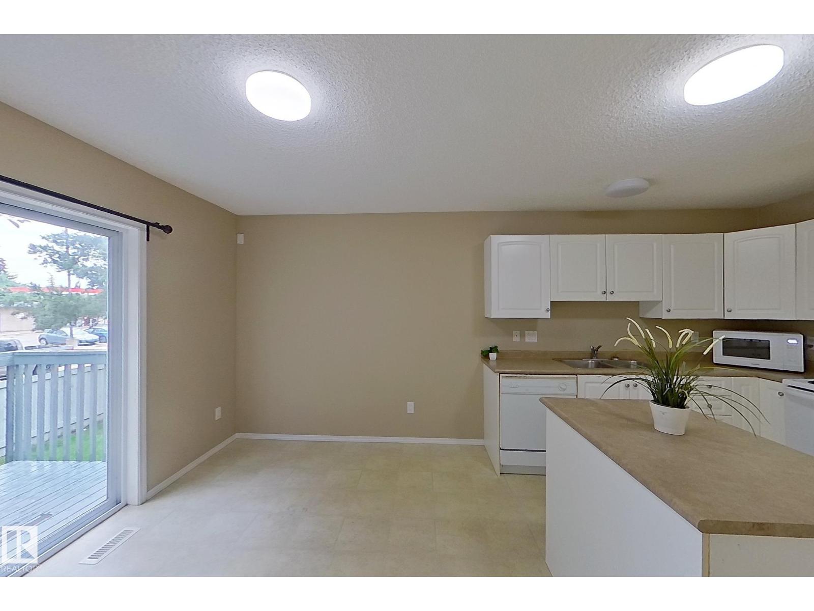 #7 16777 91 St Nw Nw Property Photo 9