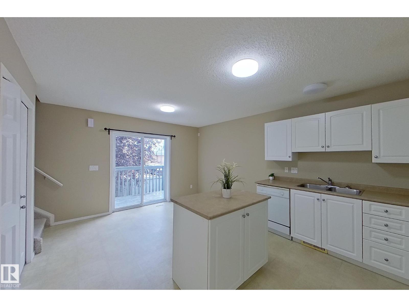 #7 16777 91 St Nw Nw Property Photo 12
