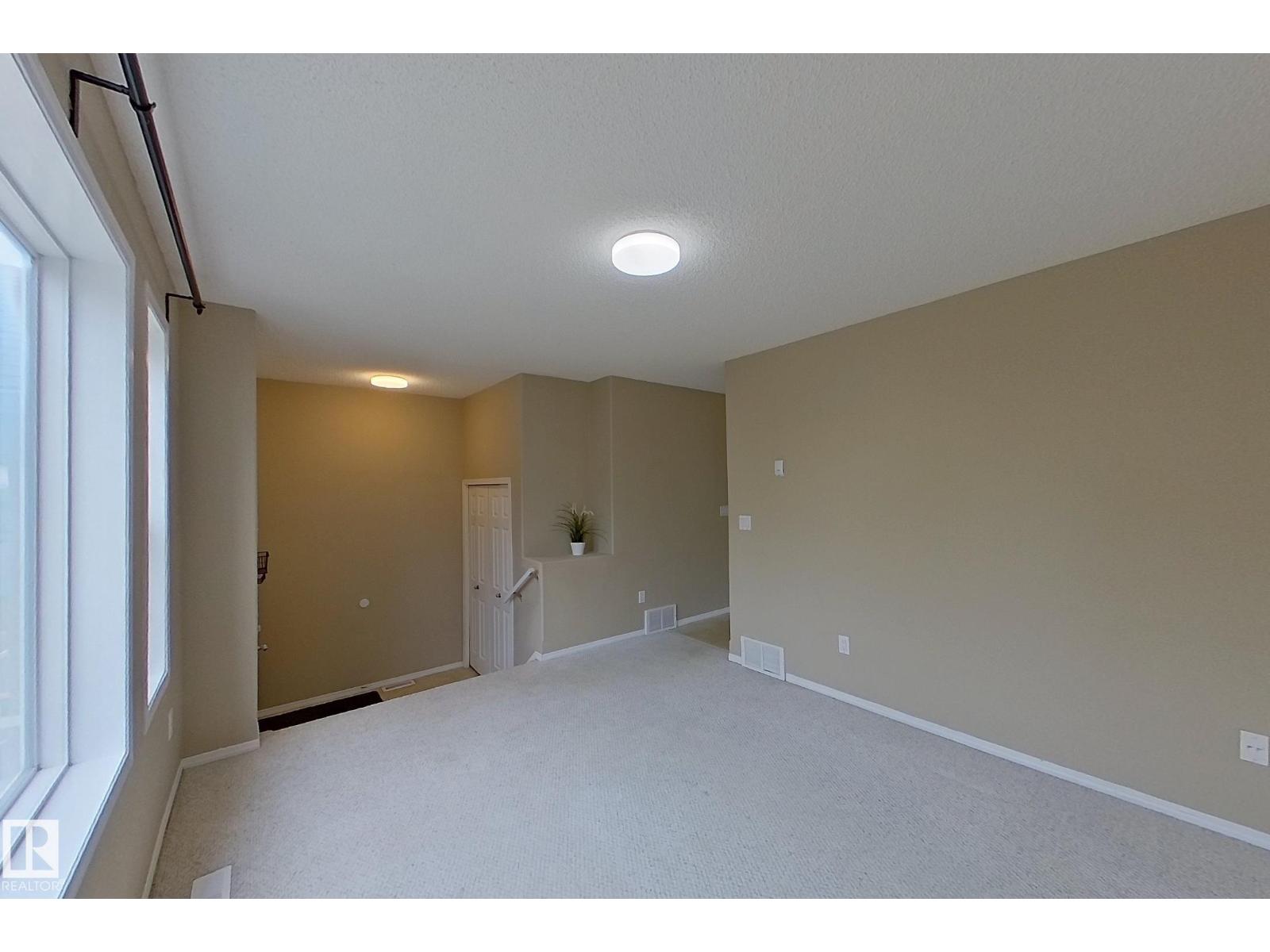 #7 16777 91 St Nw Nw Property Photo 16