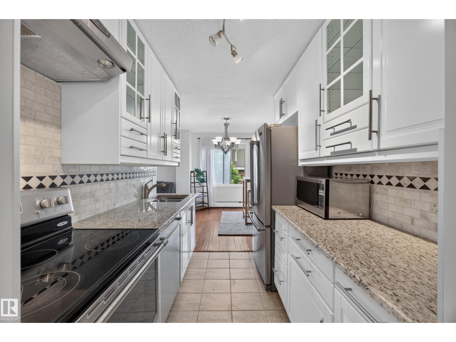 #602 9725 106 ST NW Property Photo 1
