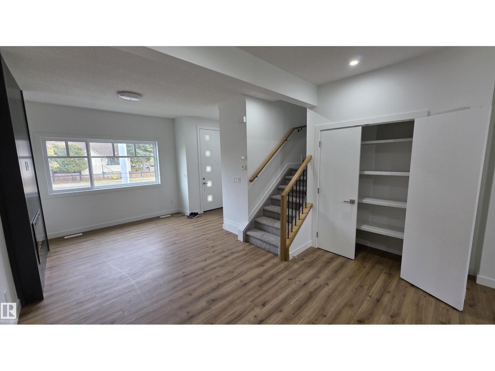 6710 109 St Nw Property Photo 4