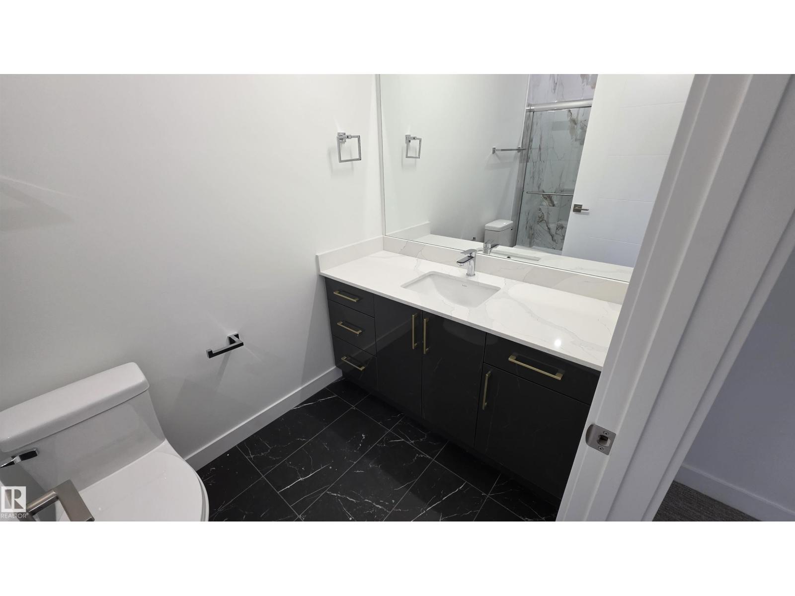 6710 109 St Nw Property Photo 8