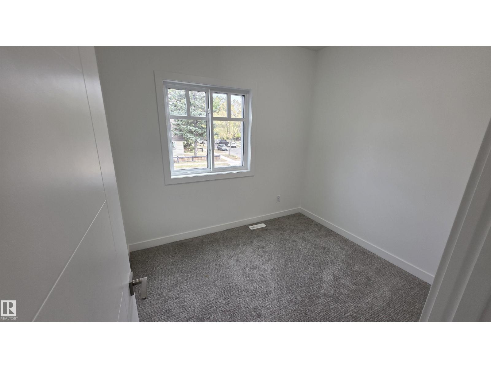 6710 109 St Nw Property Photo 12