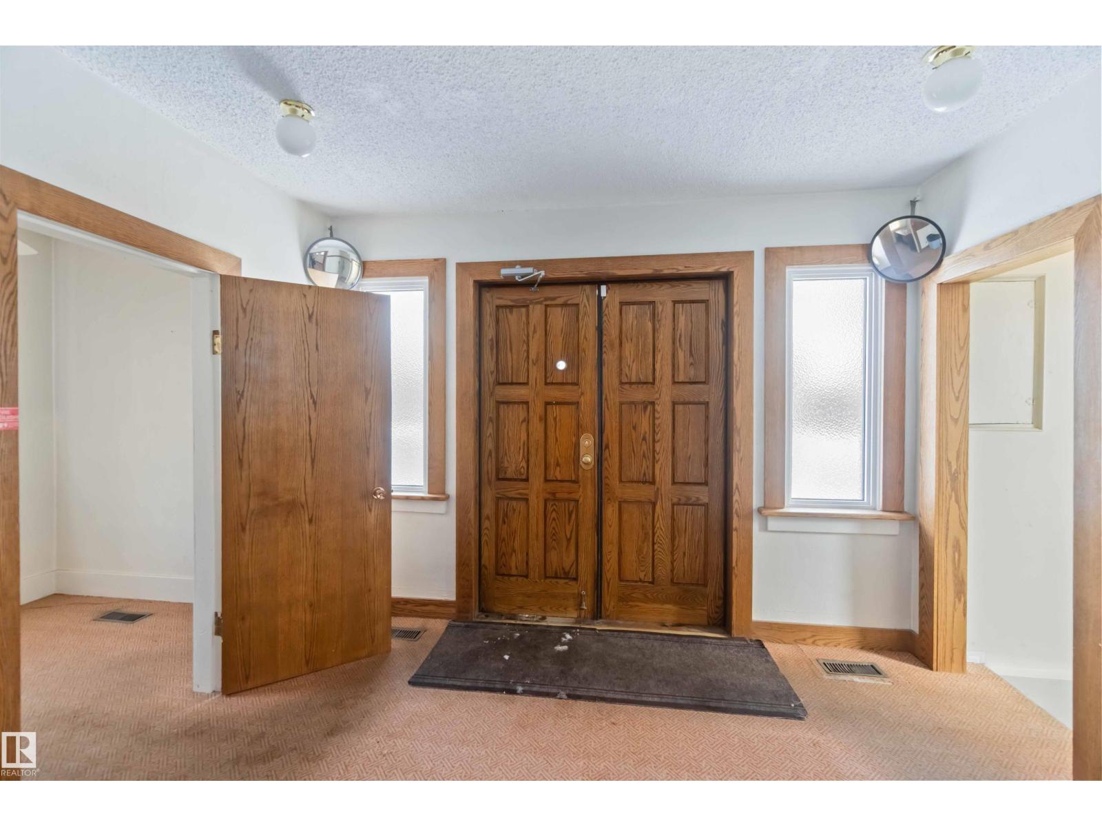 13156 101 St Nw Property Photo 9