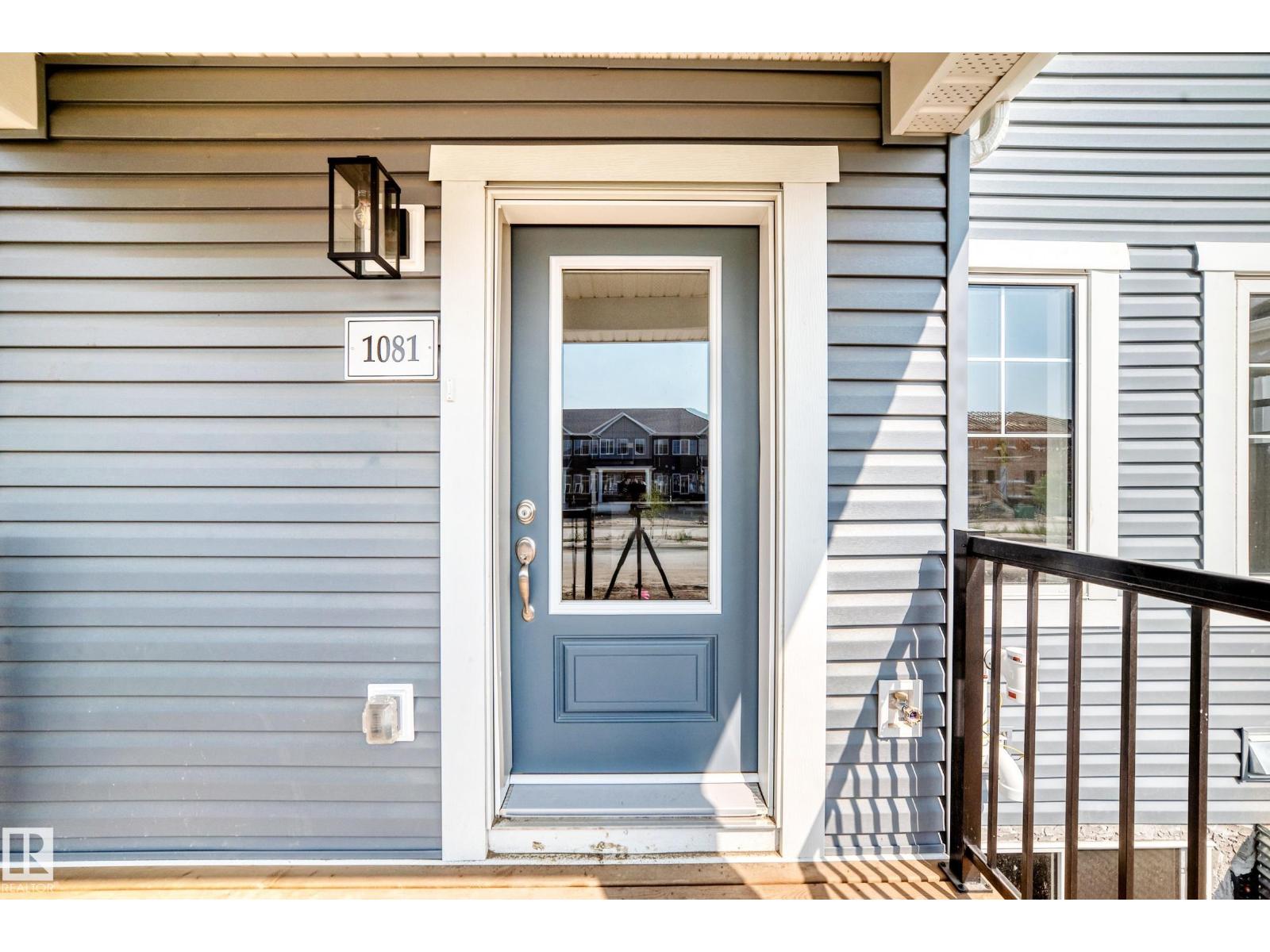 1081 Hearthstone Bv Property Photo 3