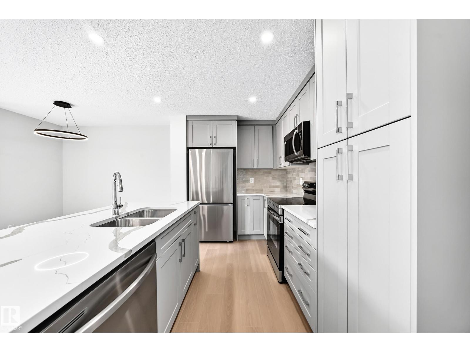 1081 Hearthstone Bv Property Photo 7