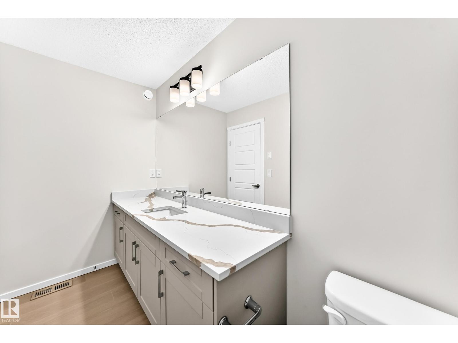 1081 Hearthstone Bv Property Photo 39