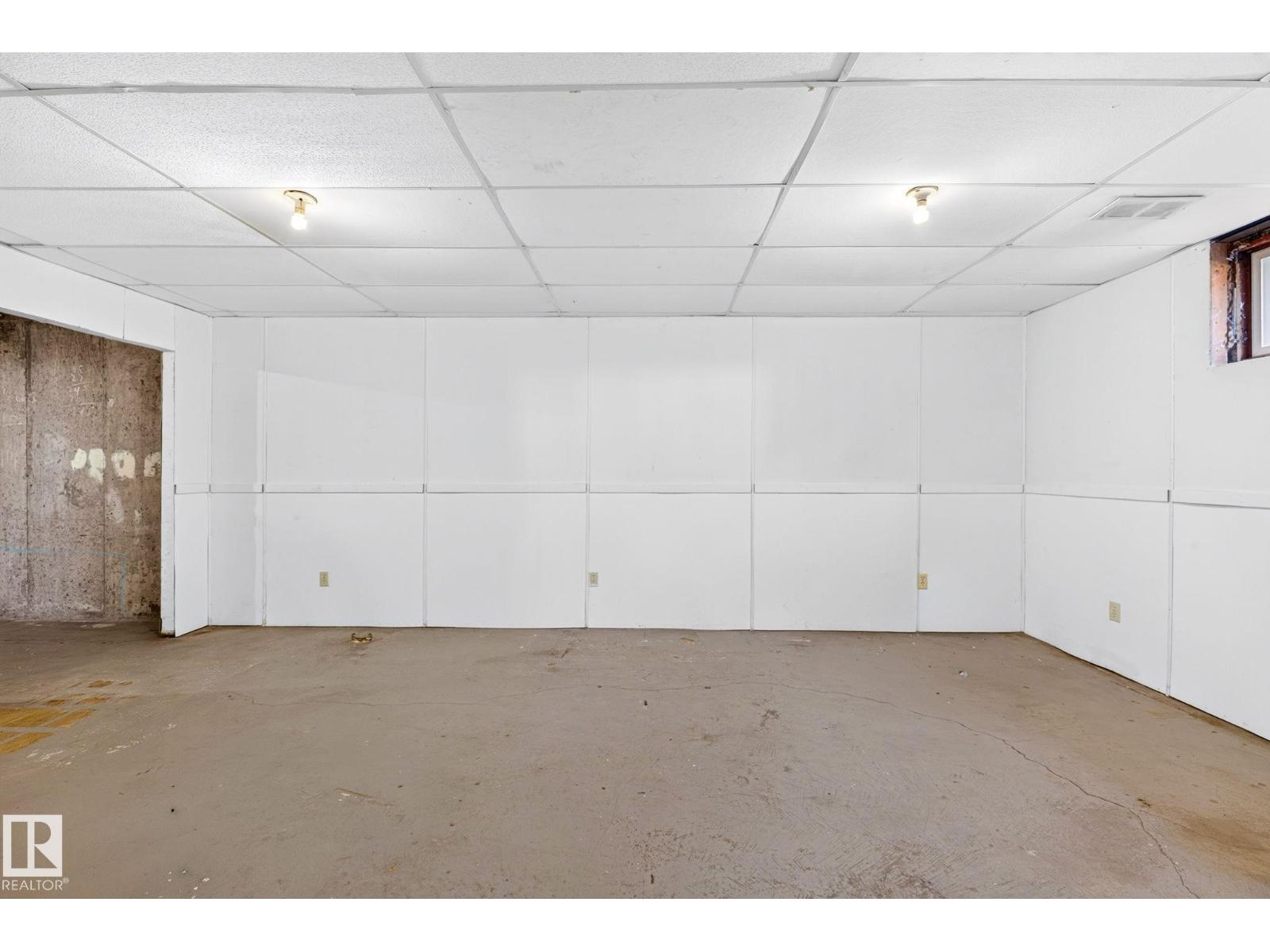 16152 110b Av Nw Nw Property Photo 38