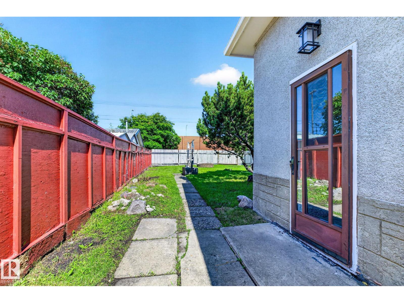 16152 110b Av Nw Nw Property Photo 40