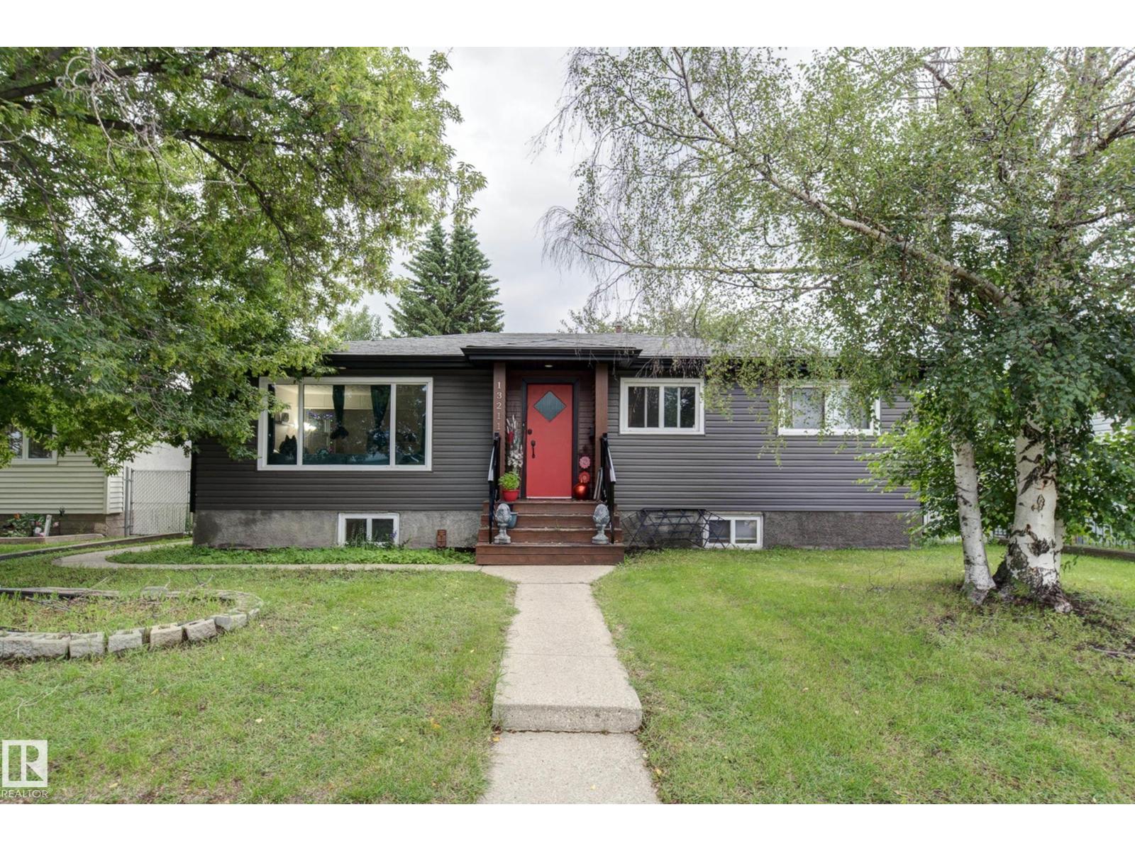 13211 77 St Nw Property Photo 1