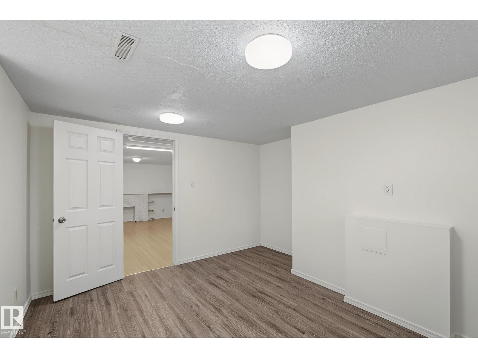 11147 78 Av Nw Property Photo 7