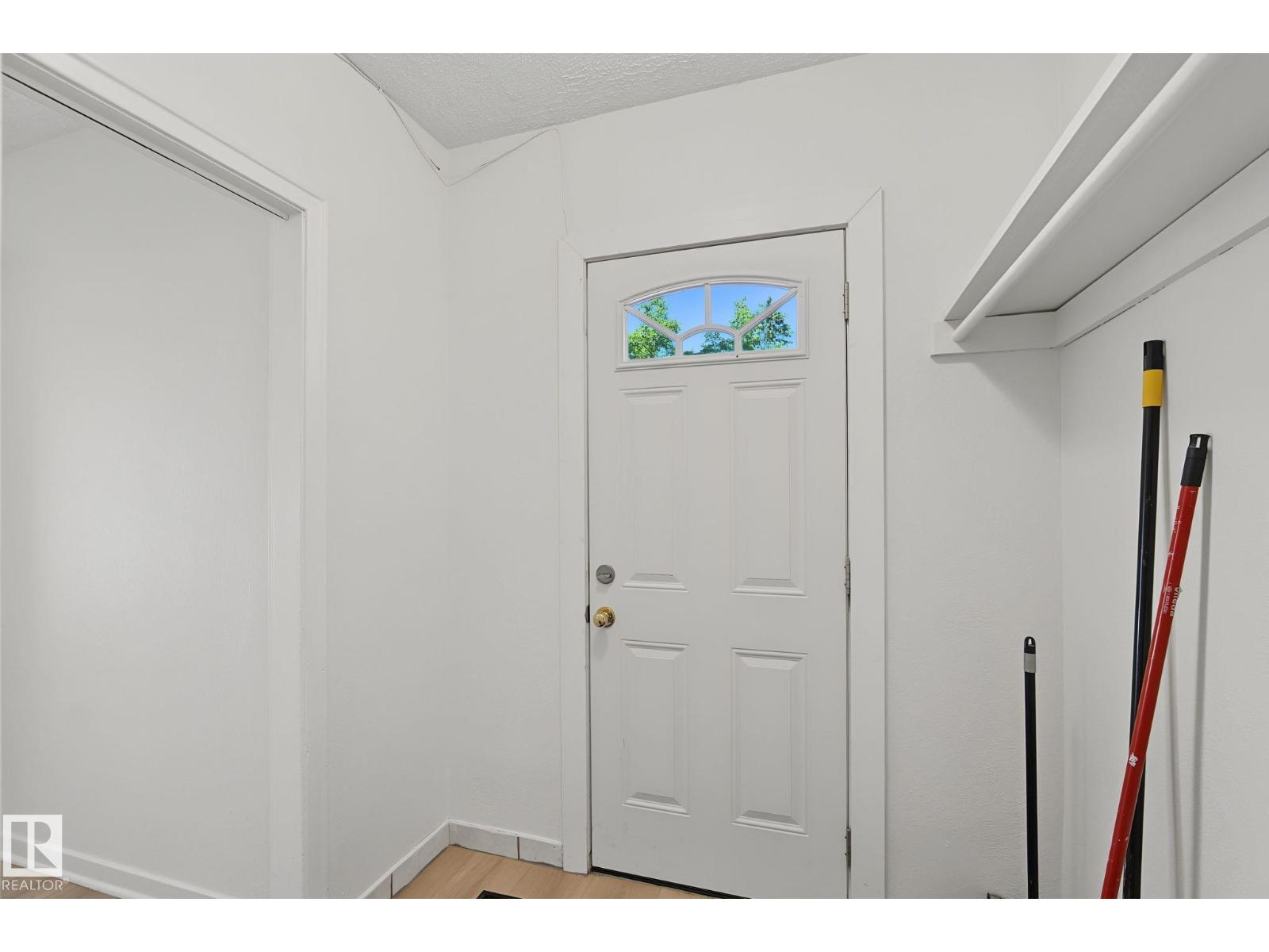 11147 78 Av Nw Property Photo 8
