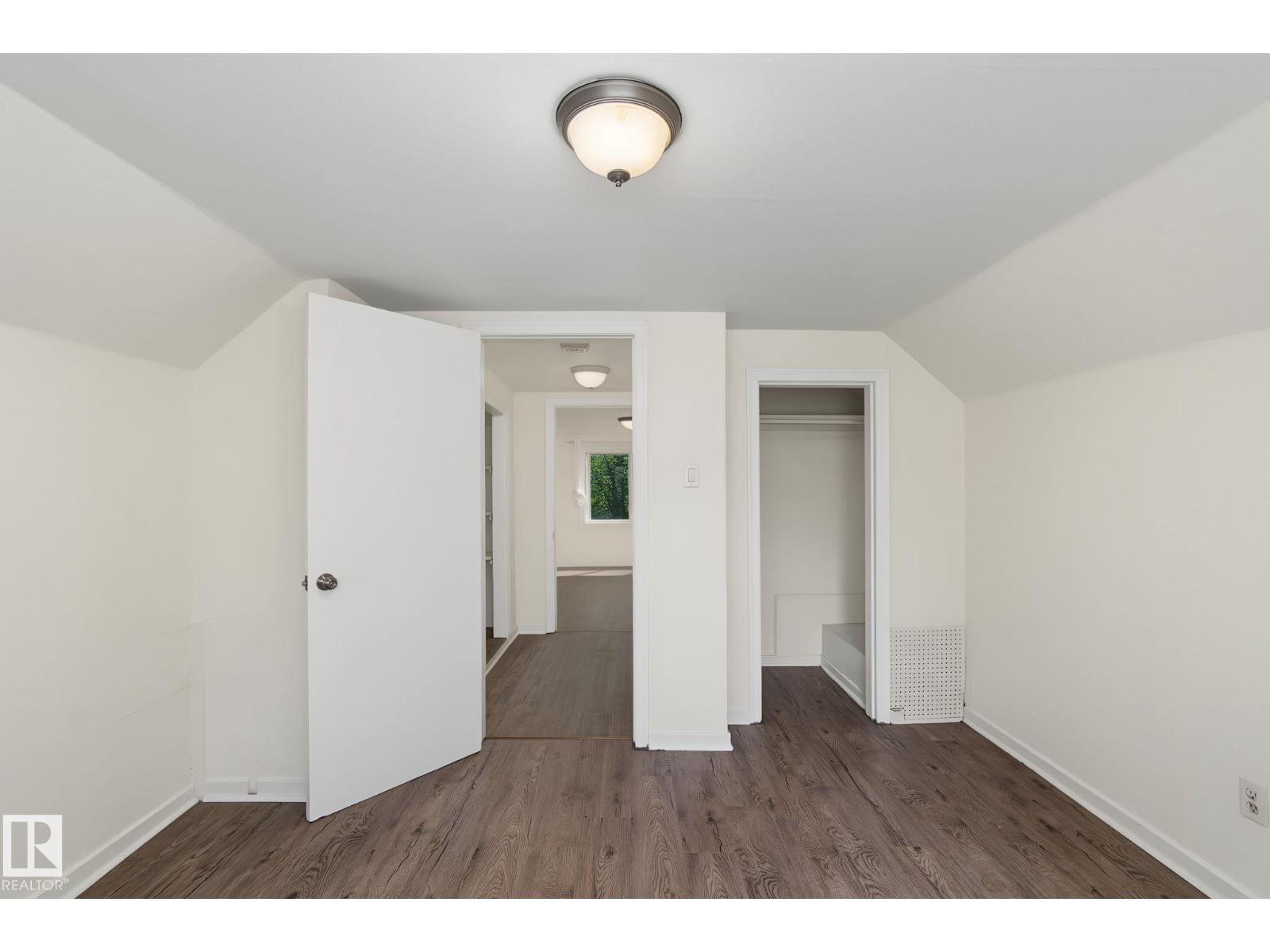 11147 78 Av Nw Property Photo 15