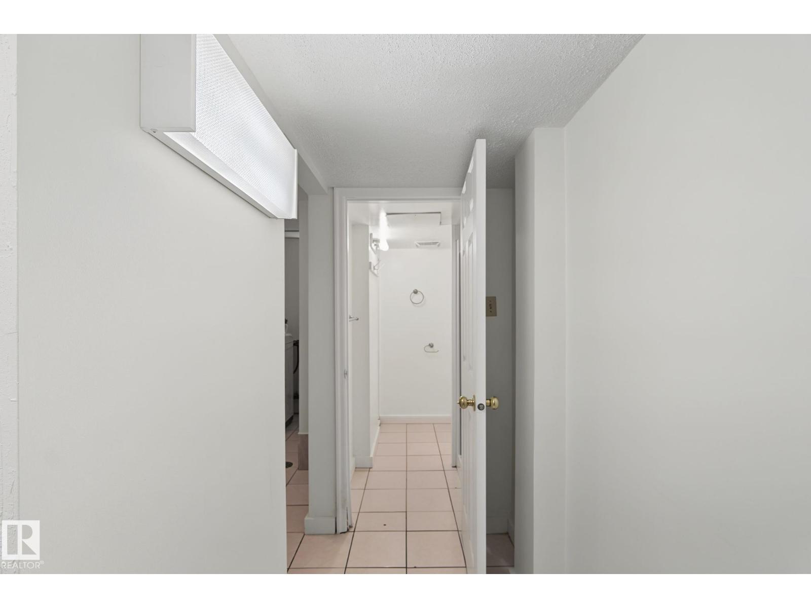 11147 78 Av Nw Property Photo 27