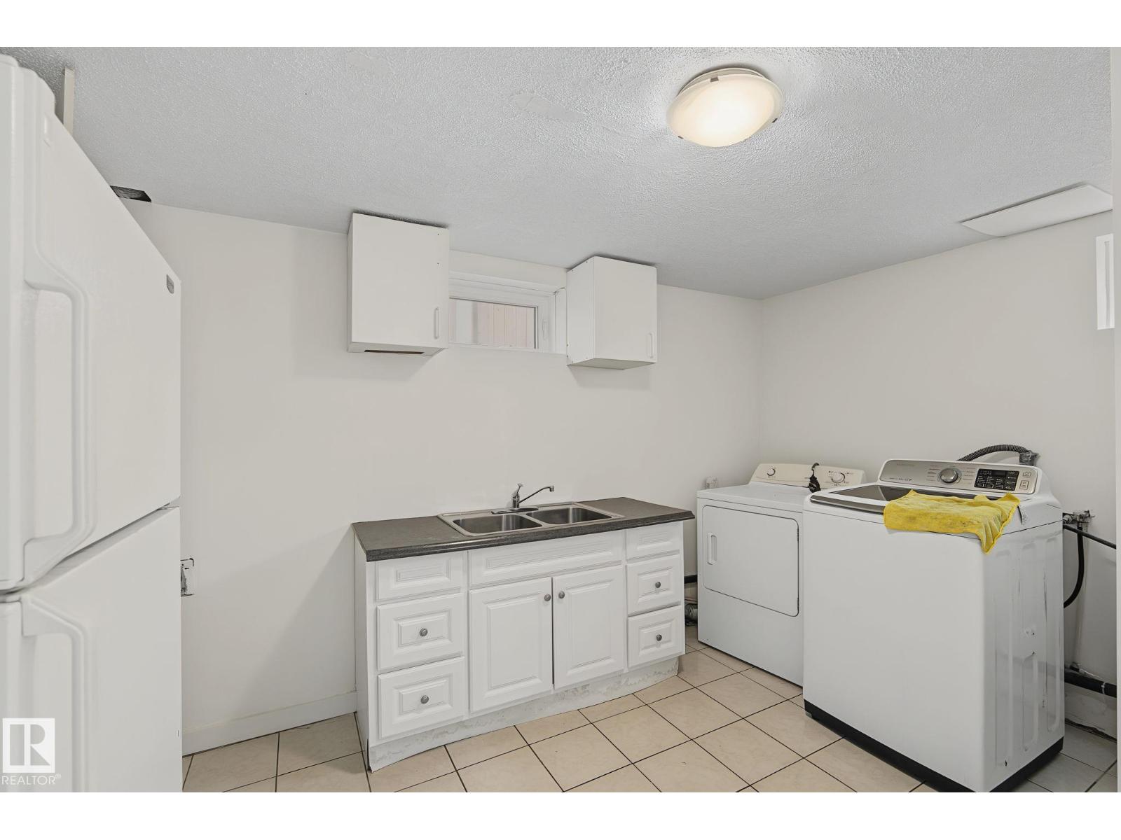 11147 78 Av Nw Property Photo 31