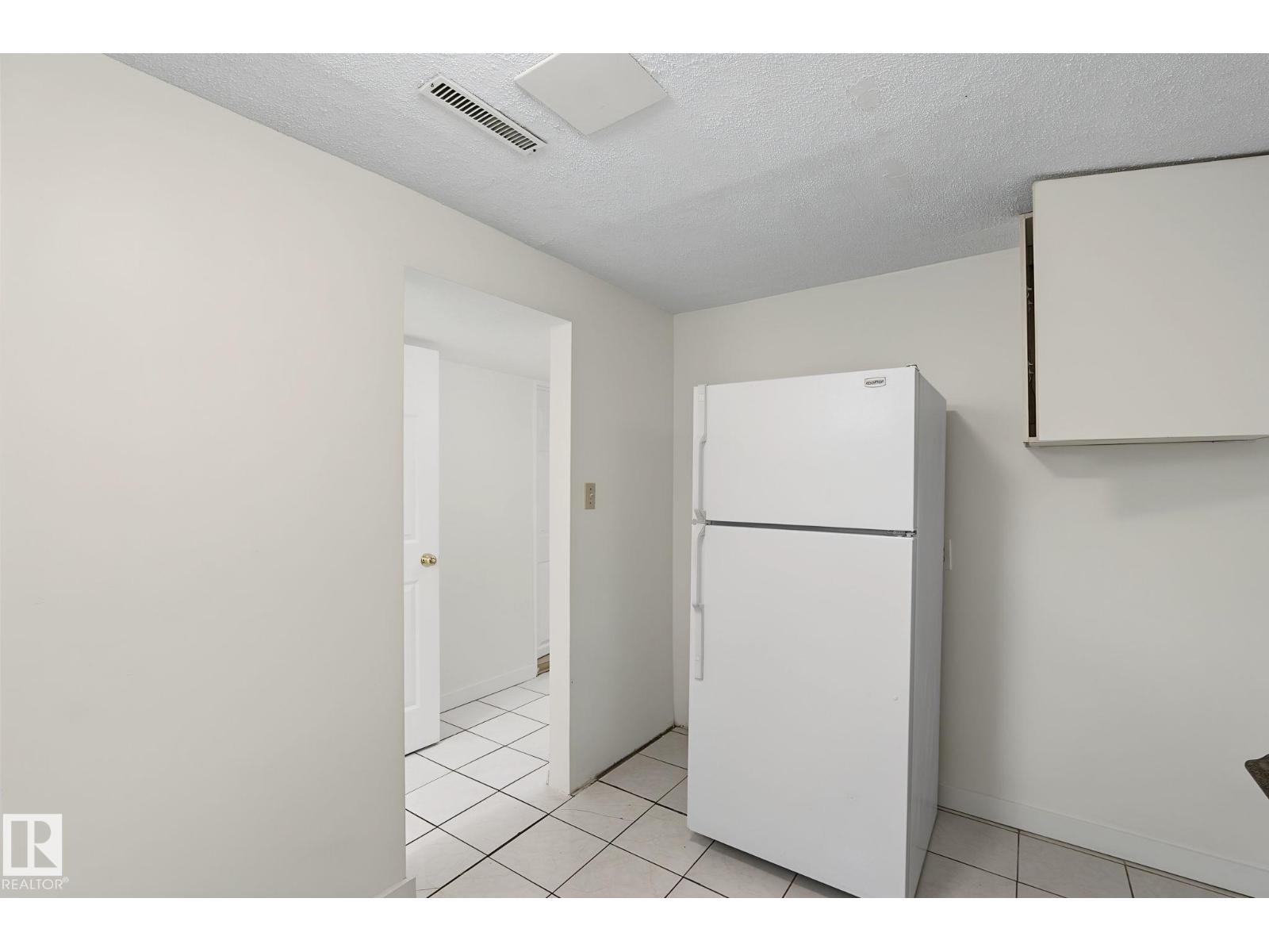 11147 78 Av Nw Property Photo 33