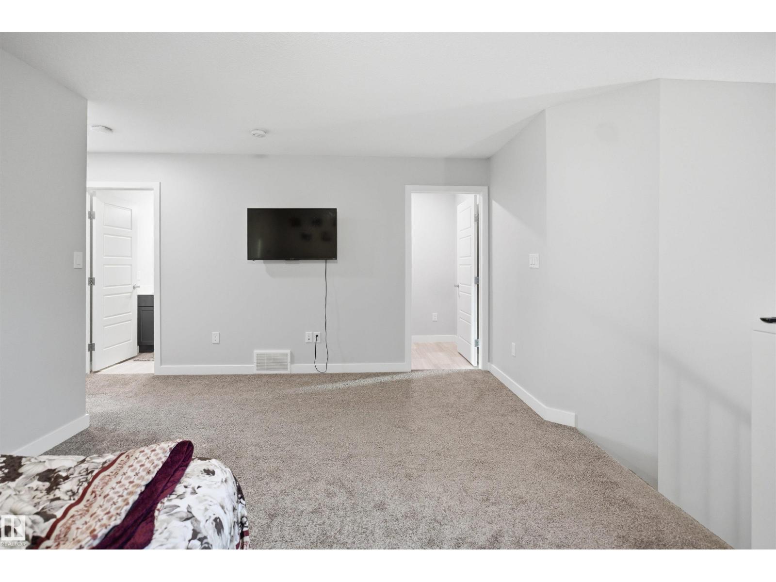 2284 Chokecherry Cl Sw Property Photo 27