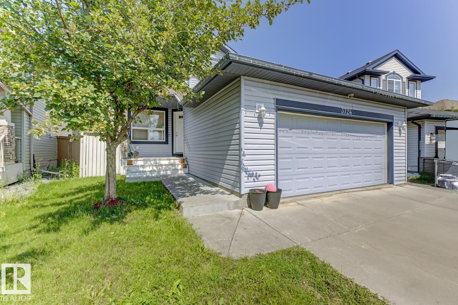 3724 163 Av Nw Property Photo 3