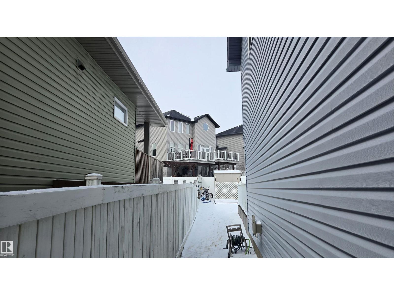 3724 163 Av Nw Property Photo 7