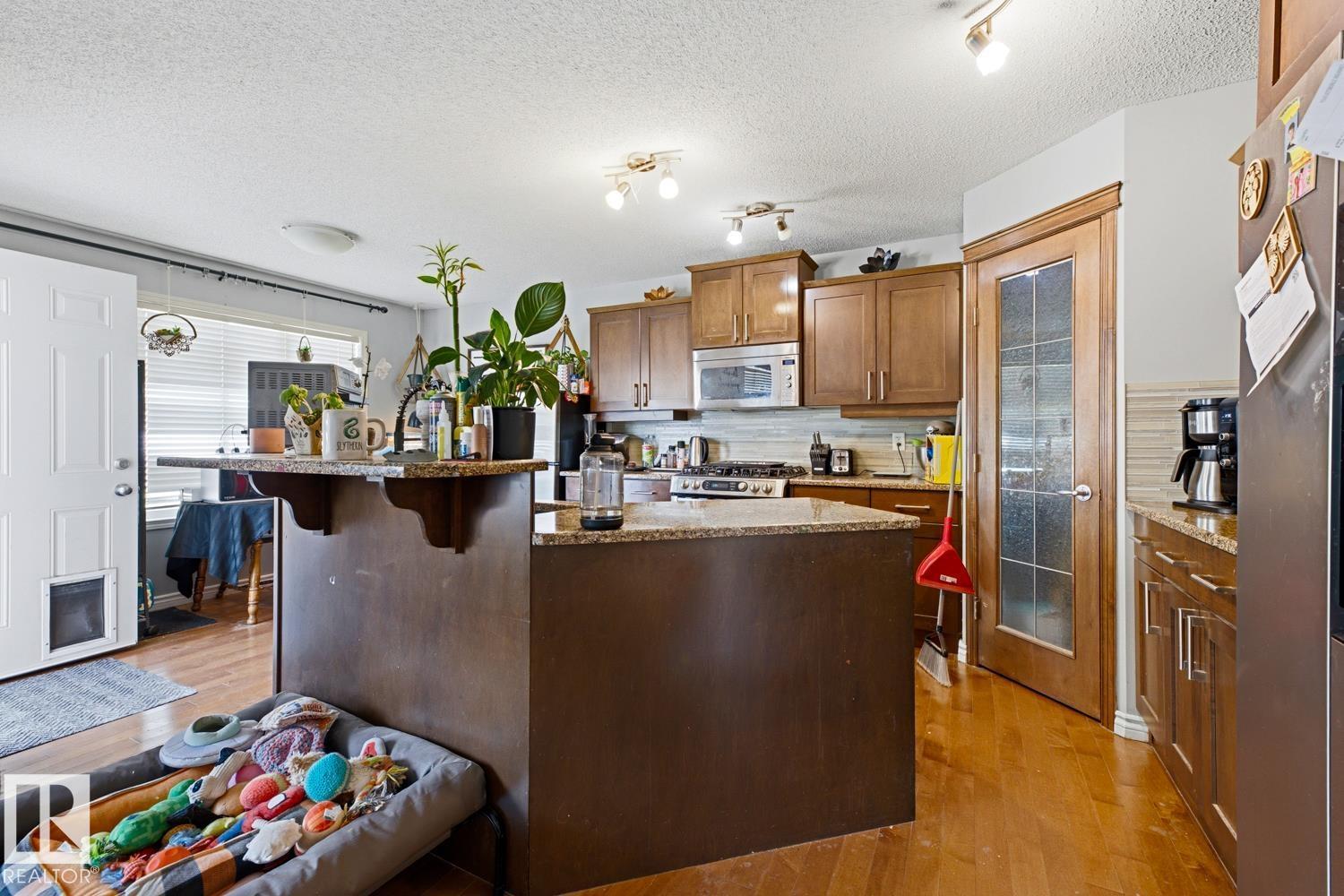 3724 163 Av Nw Property Photo 10