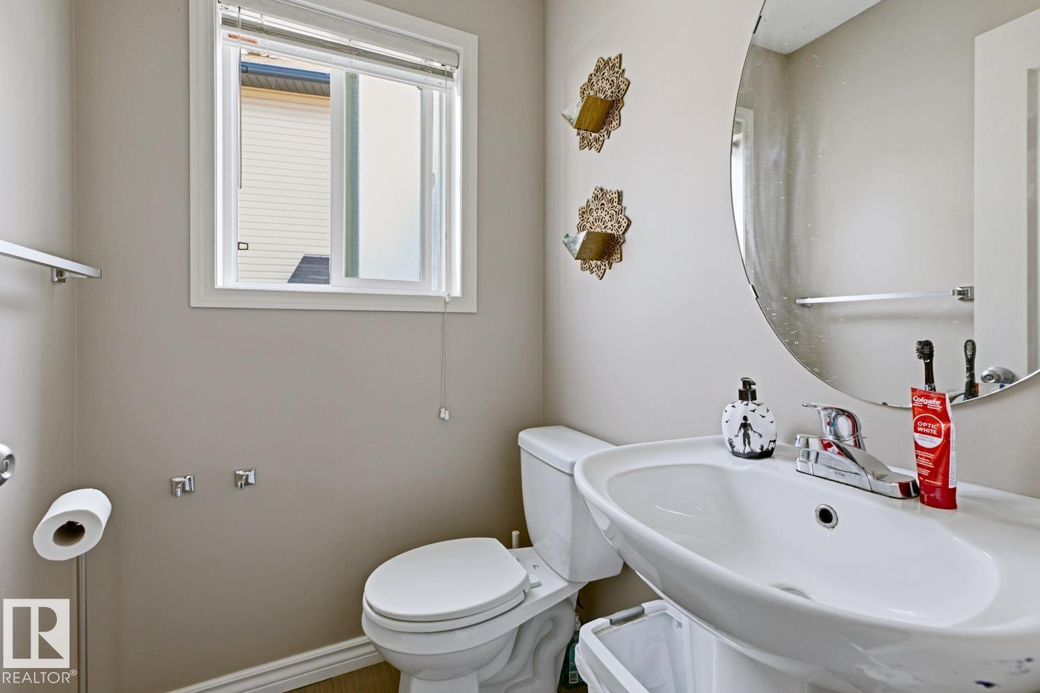 3724 163 Av Nw Property Photo 13