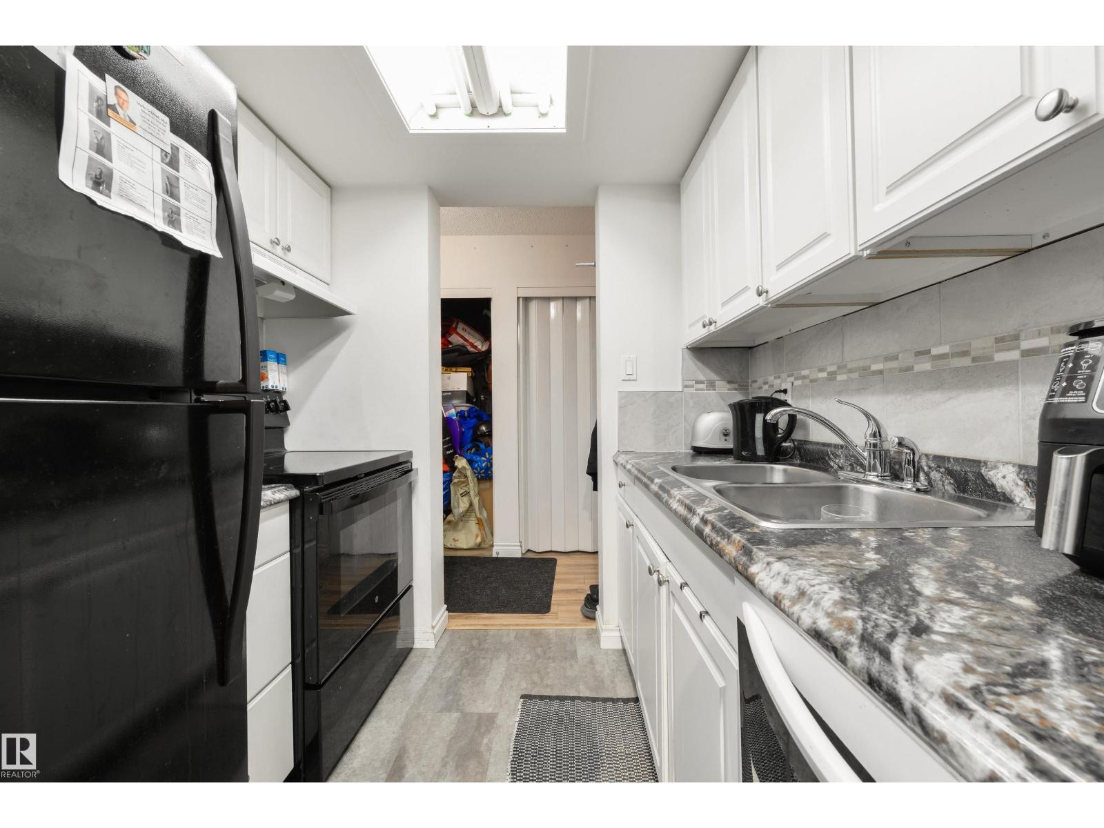 #204 11026 106 St Nw Property Photo 11