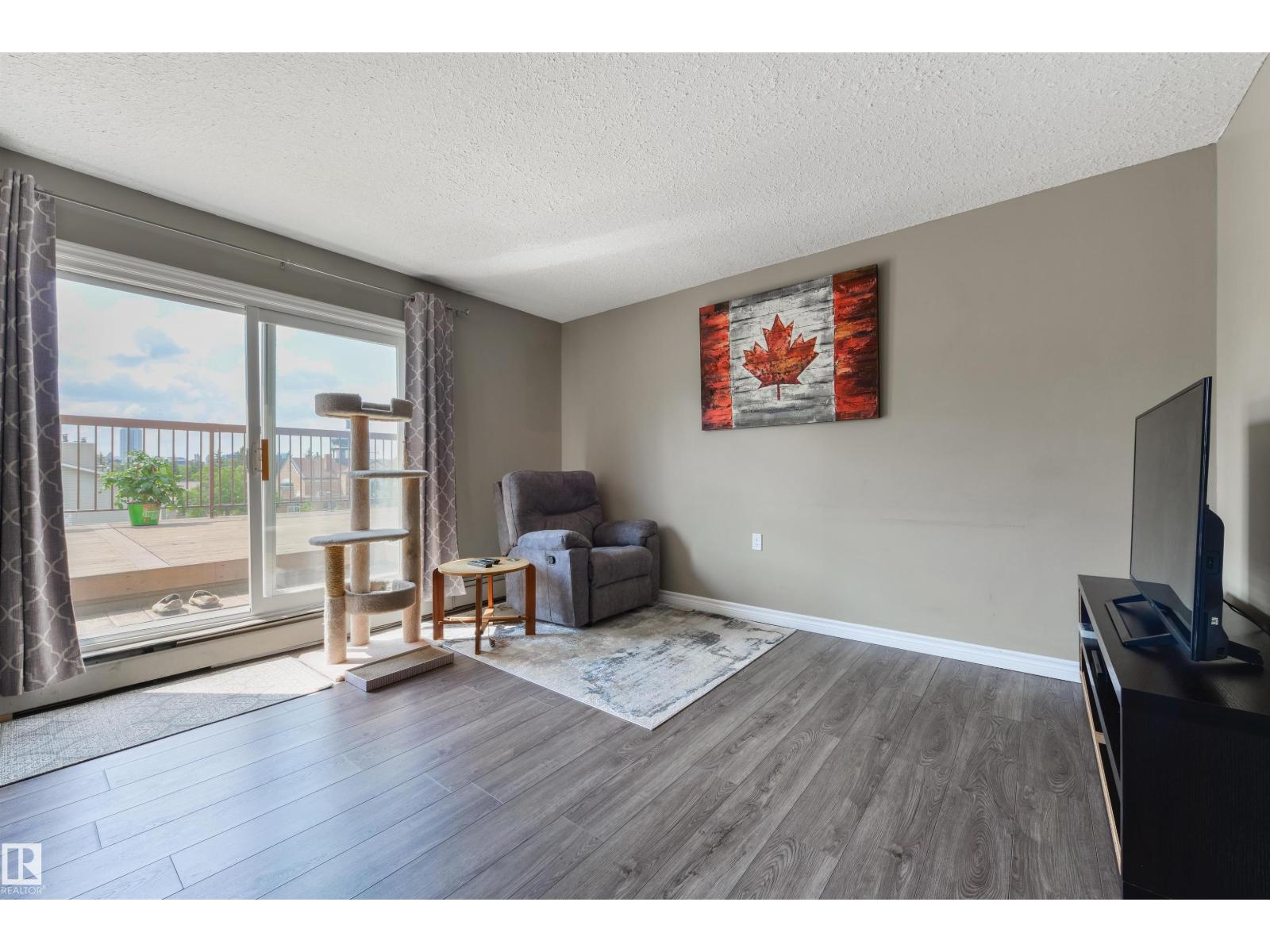 #401 11026 106 St Nw Property Photo 11