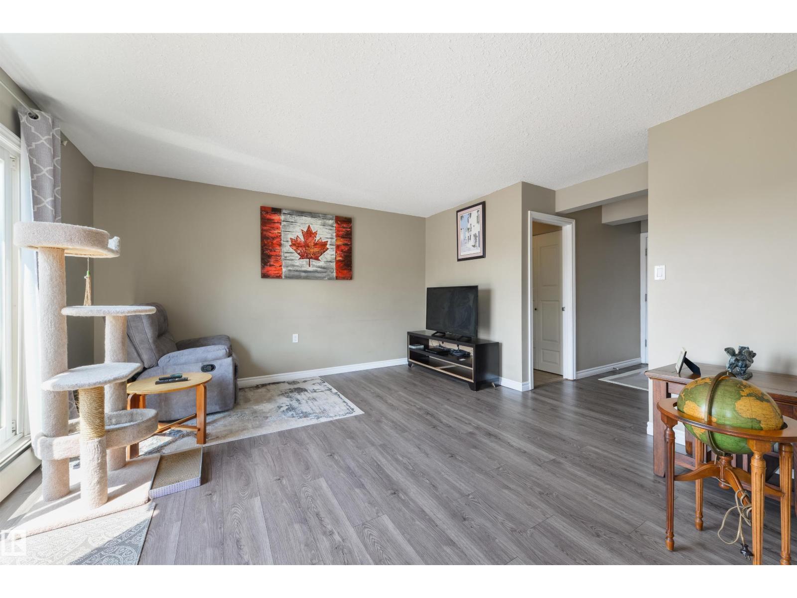 #401 11026 106 St Nw Property Photo 12