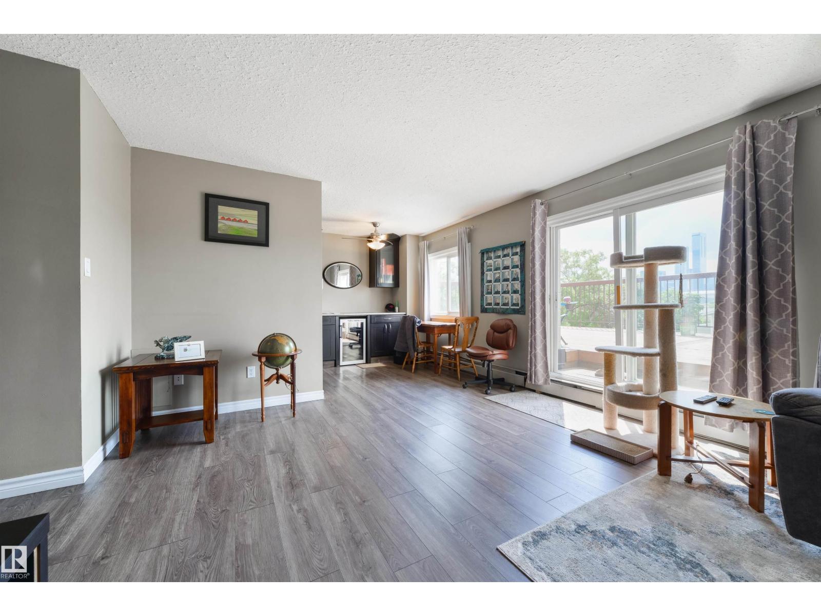 #401 11026 106 St Nw Property Photo 13