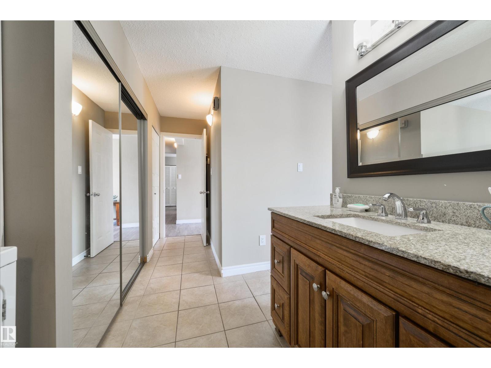 #401 11026 106 St Nw Property Photo 19