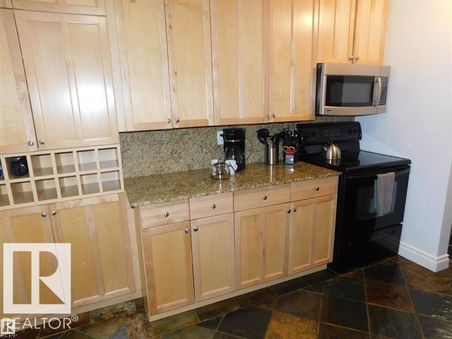 #101 10745 83 Av Nw Property Photo 2