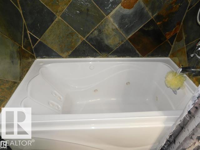 #101 10745 83 Av Nw Property Photo 9