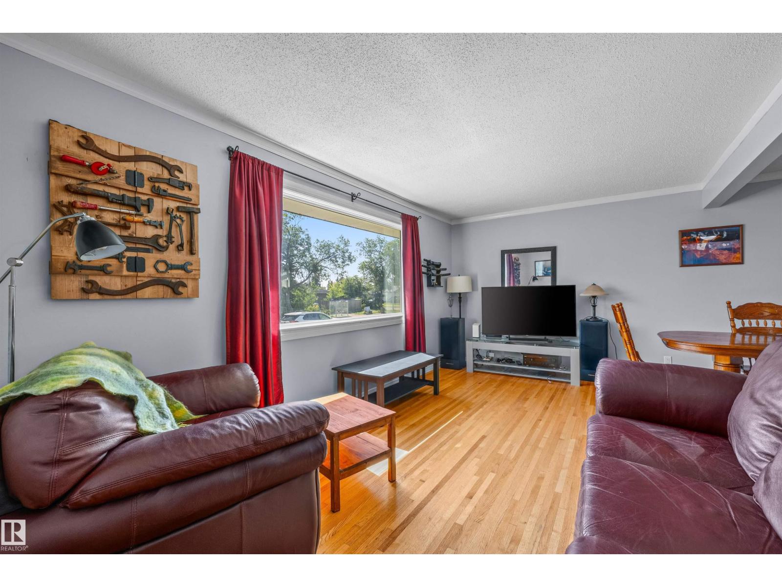 10534 163 St Nw Property Photo 6