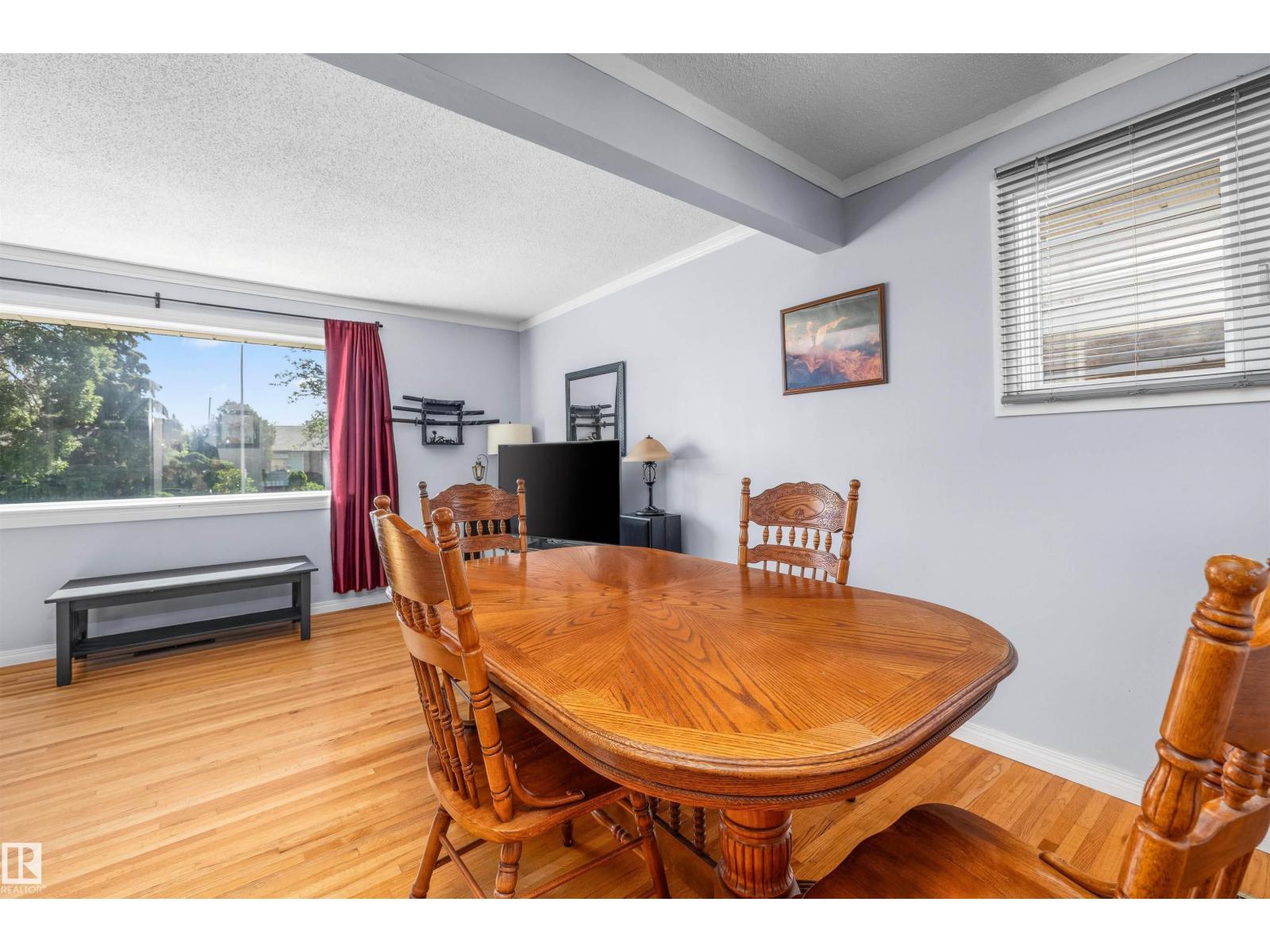 10534 163 St Nw Property Photo 9