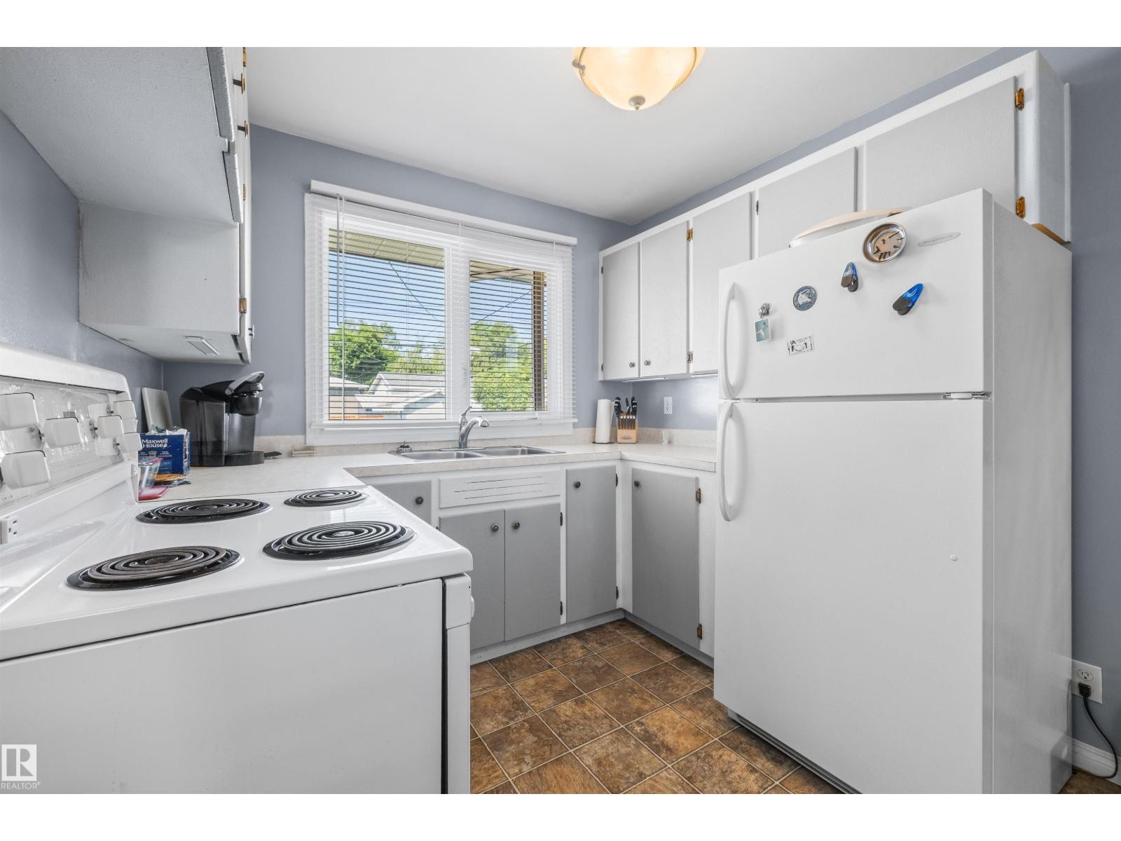 10534 163 St Nw Property Photo 13