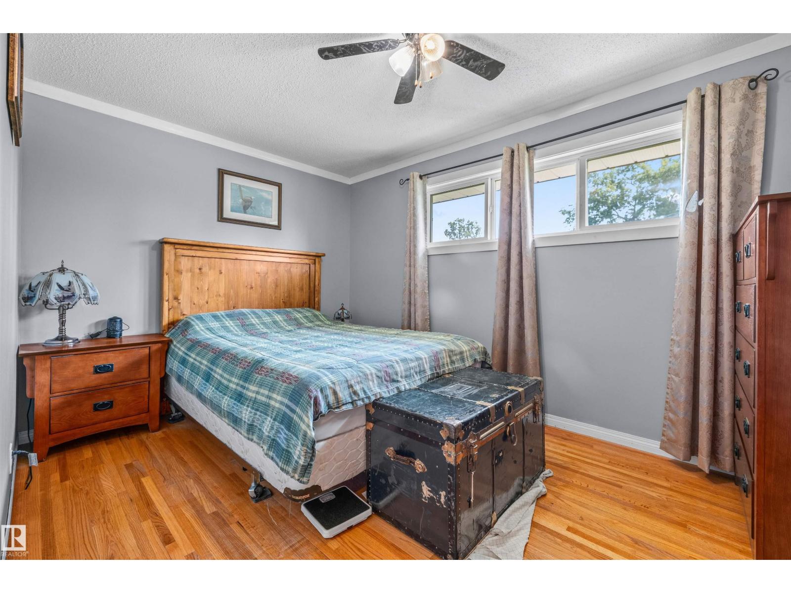 10534 163 St Nw Property Photo 16