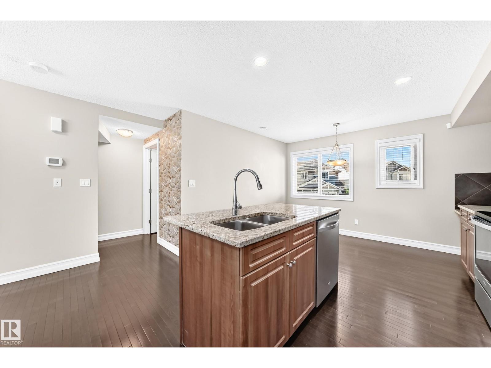 5321 3 Av Sw Property Photo 9