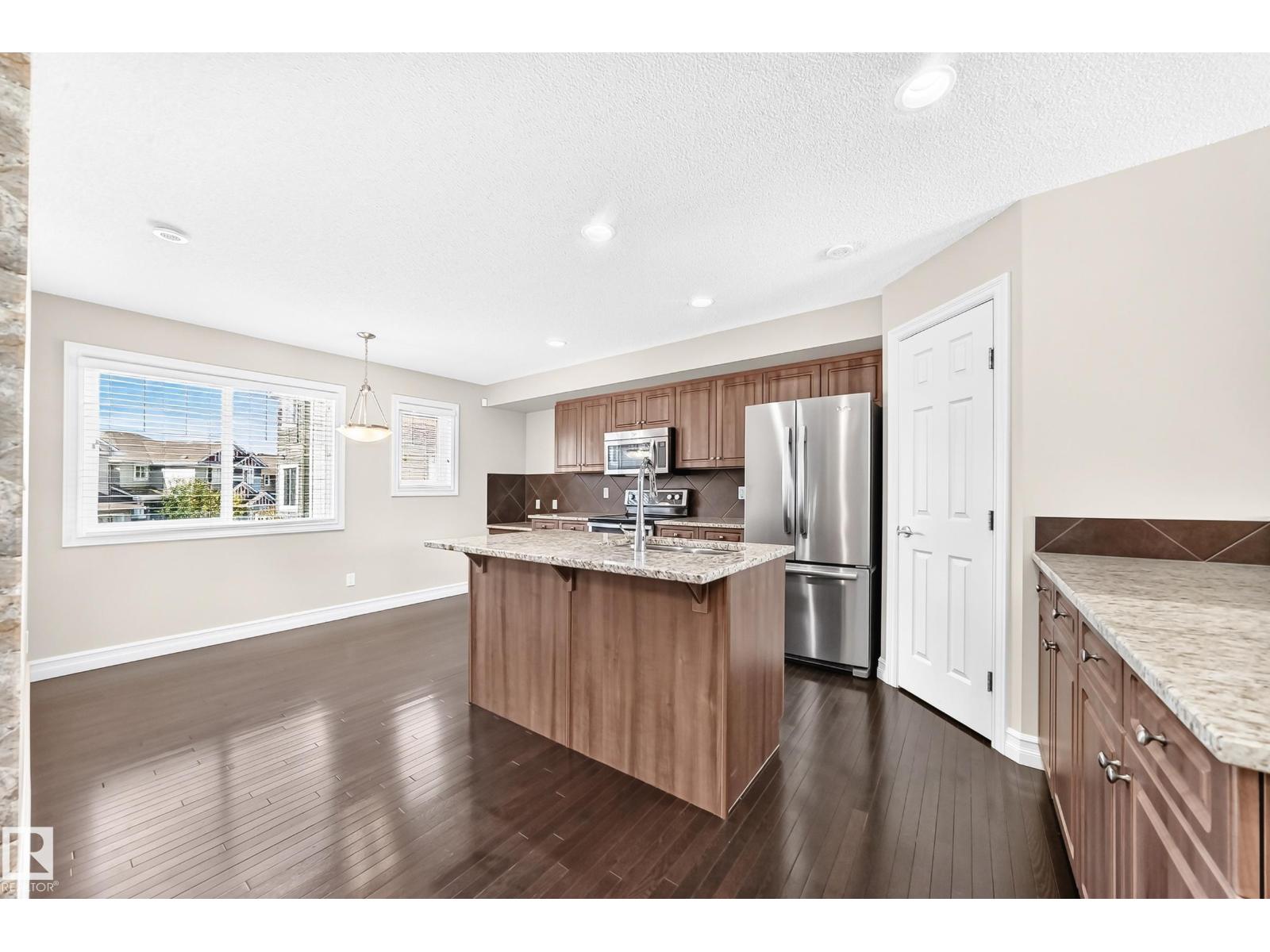 5321 3 Av Sw Property Photo 11