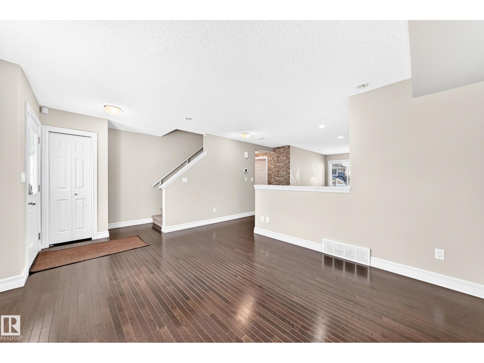 5321 3 Av Sw Property Photo 18