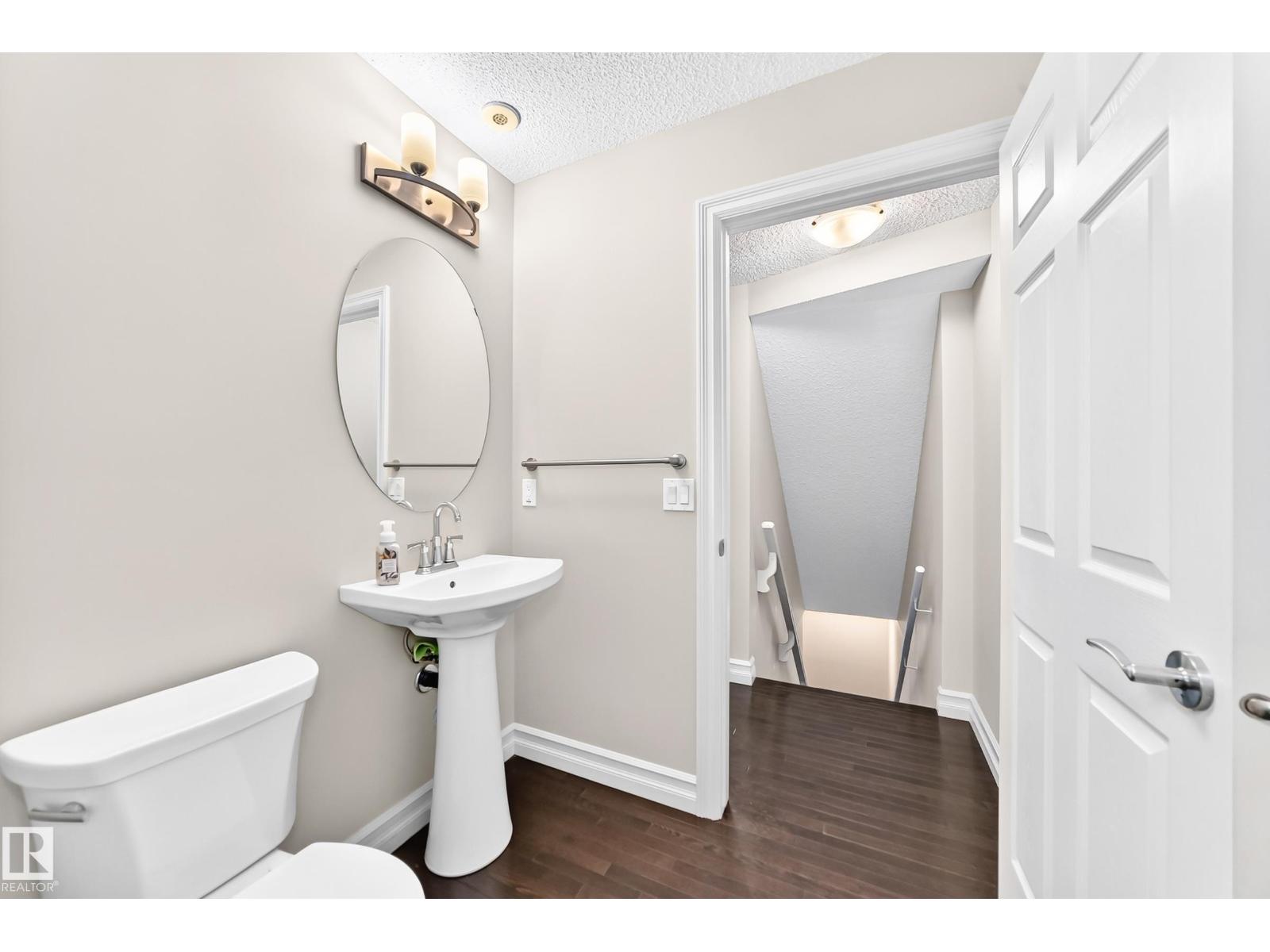 5321 3 Av Sw Property Photo 21