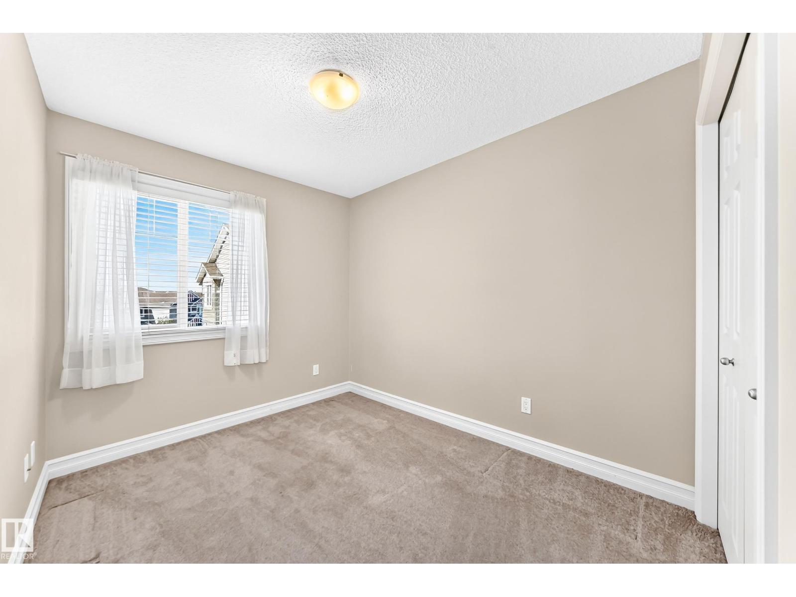 5321 3 Av Sw Property Photo 34