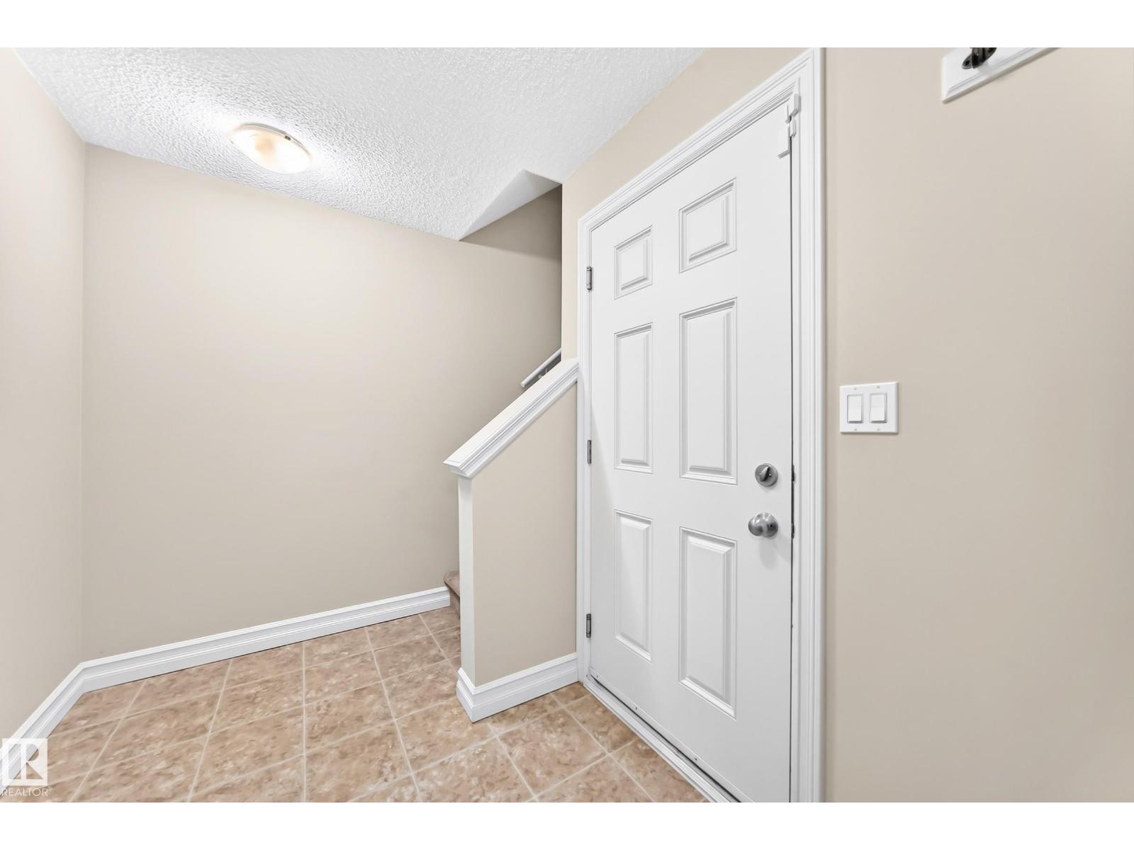5321 3 Av Sw Property Photo 40