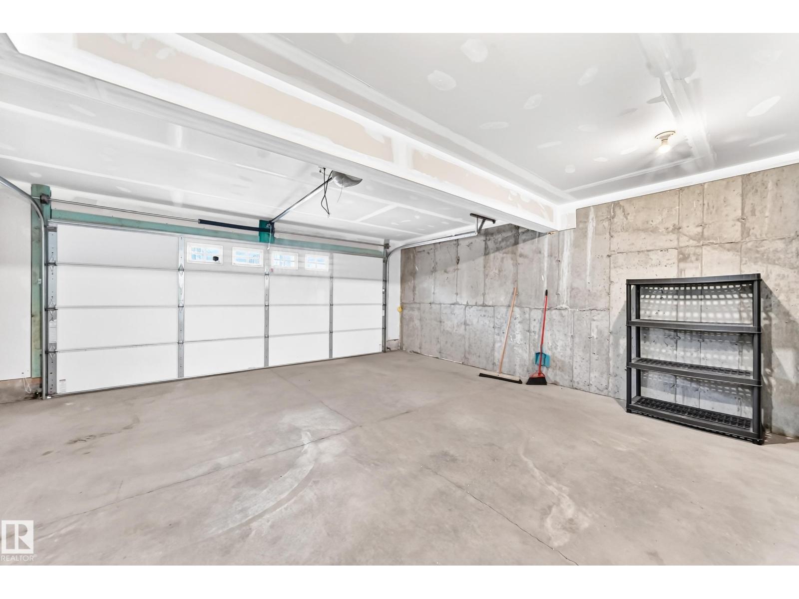 5321 3 Av Sw Property Photo 43