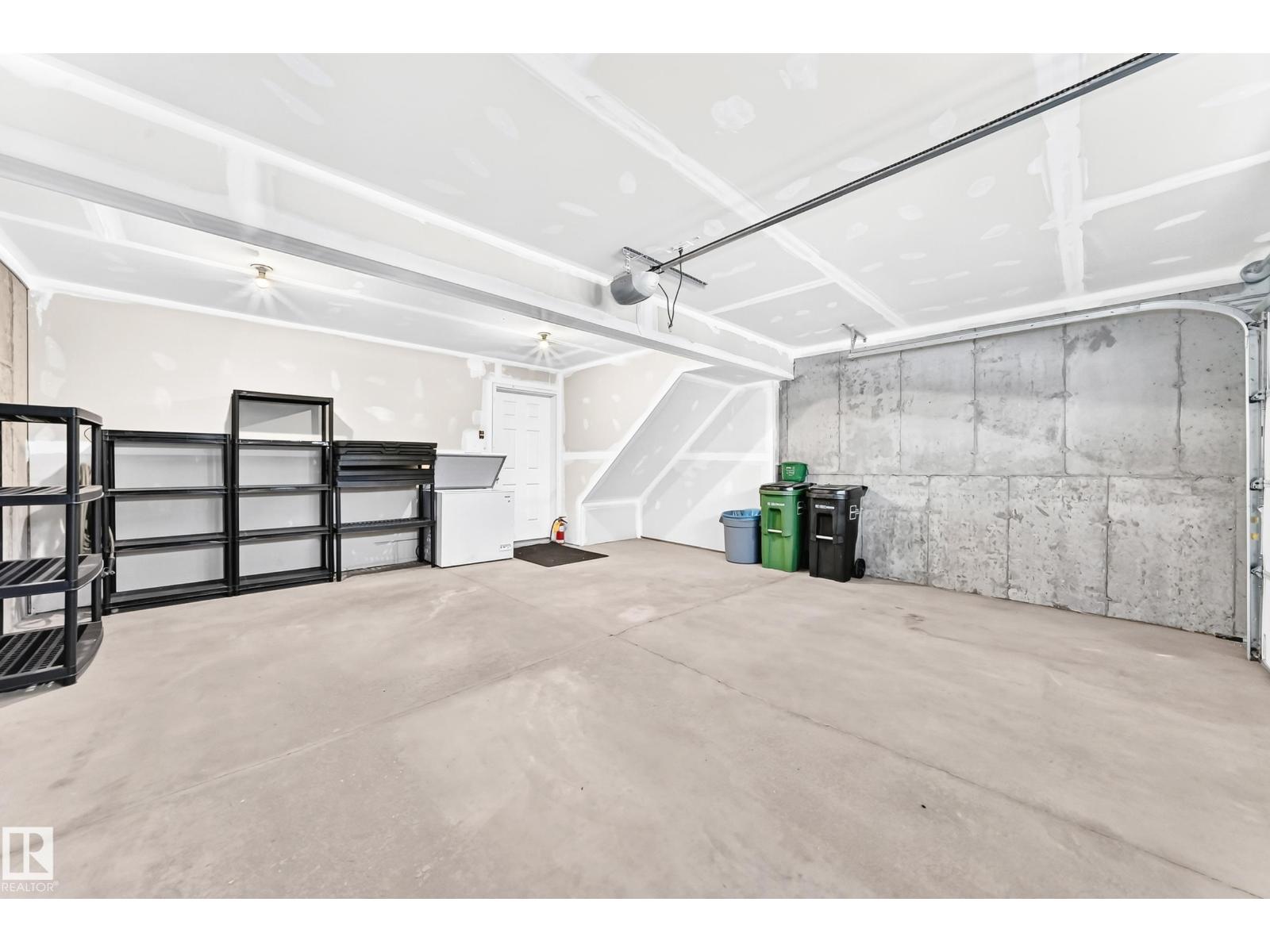 5321 3 Av Sw Property Photo 44