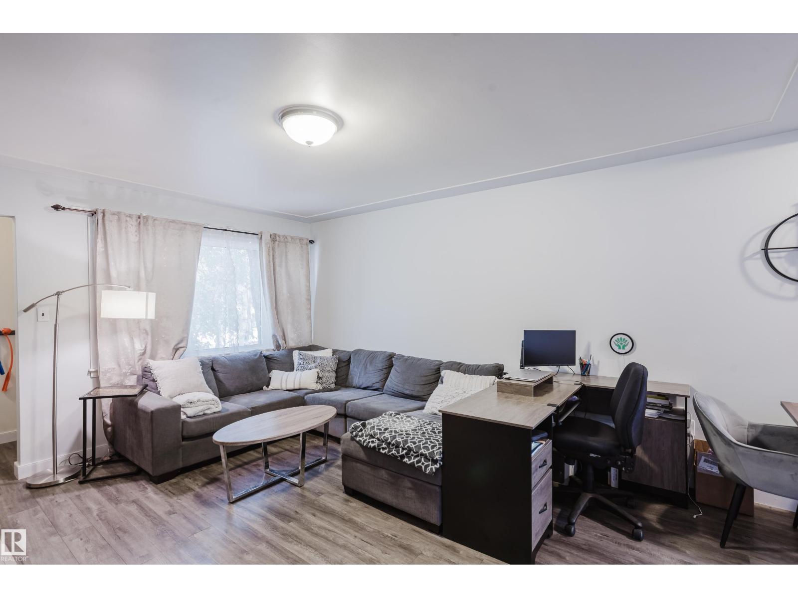 10623 76 Av Nw Property Photo 4