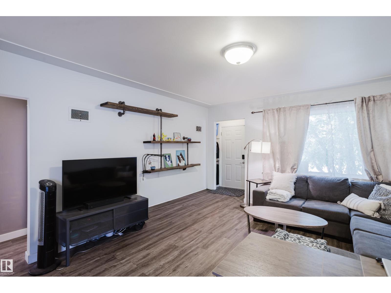10623 76 Av Nw Property Photo 5