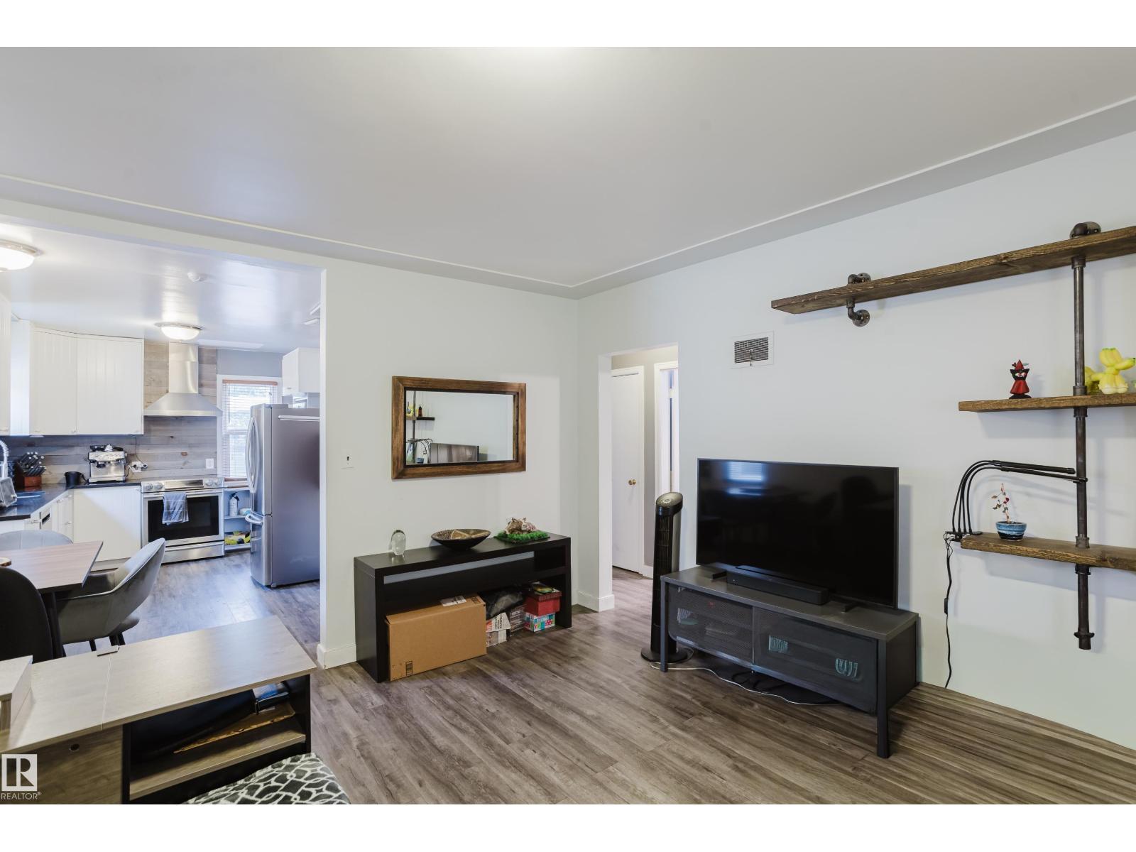 10623 76 Av Nw Property Photo 8