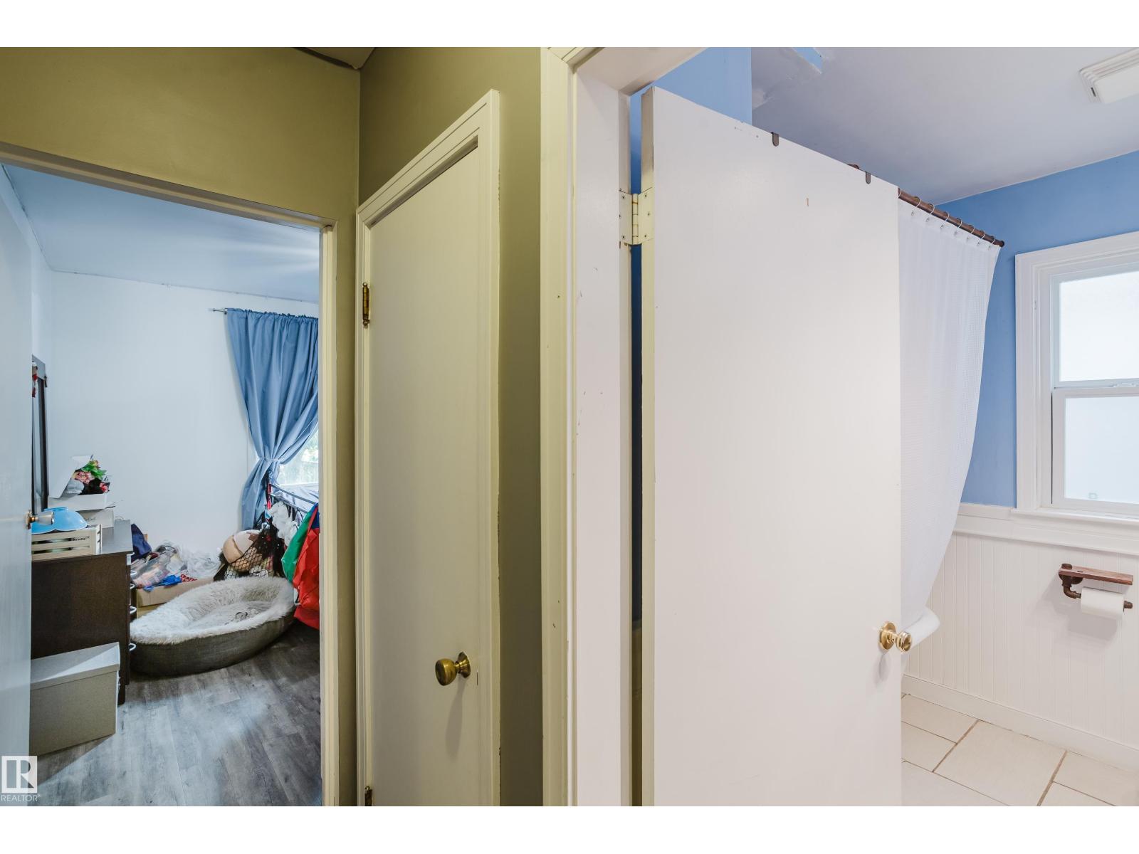 10623 76 Av Nw Property Photo 21
