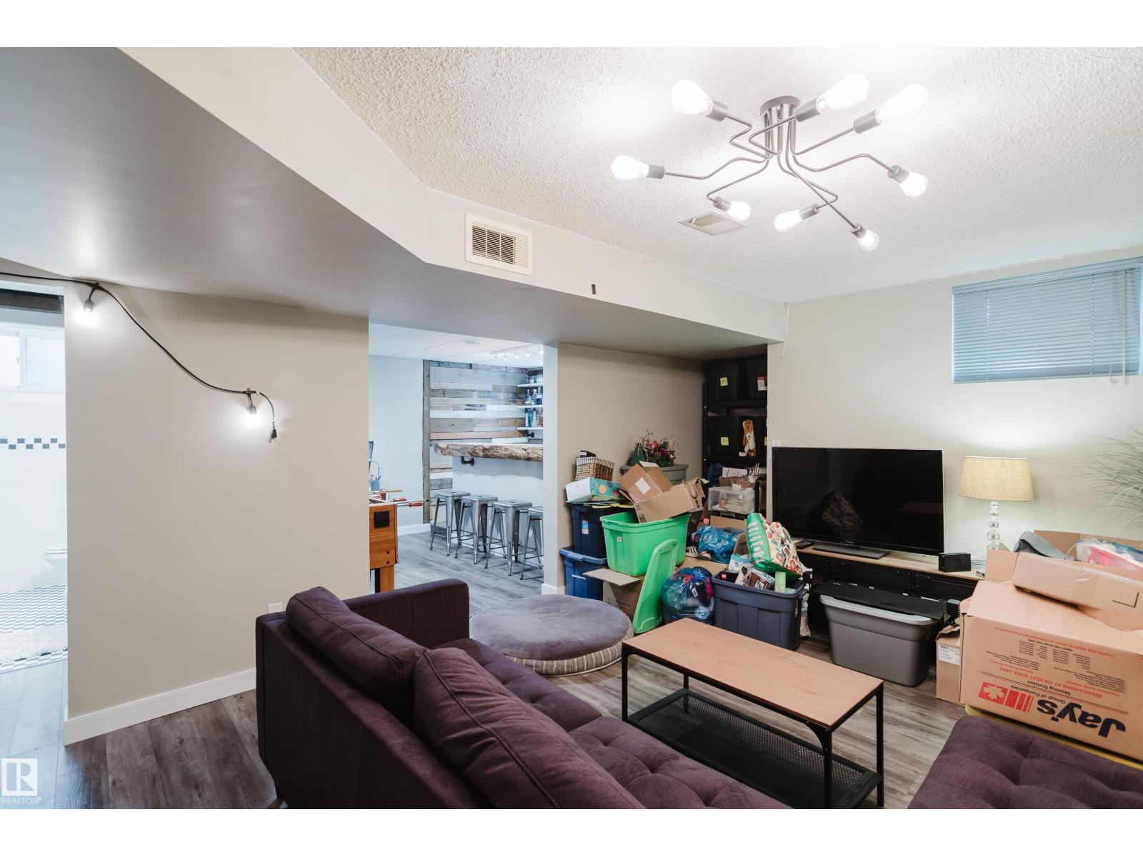 10623 76 Av Nw Property Photo 30