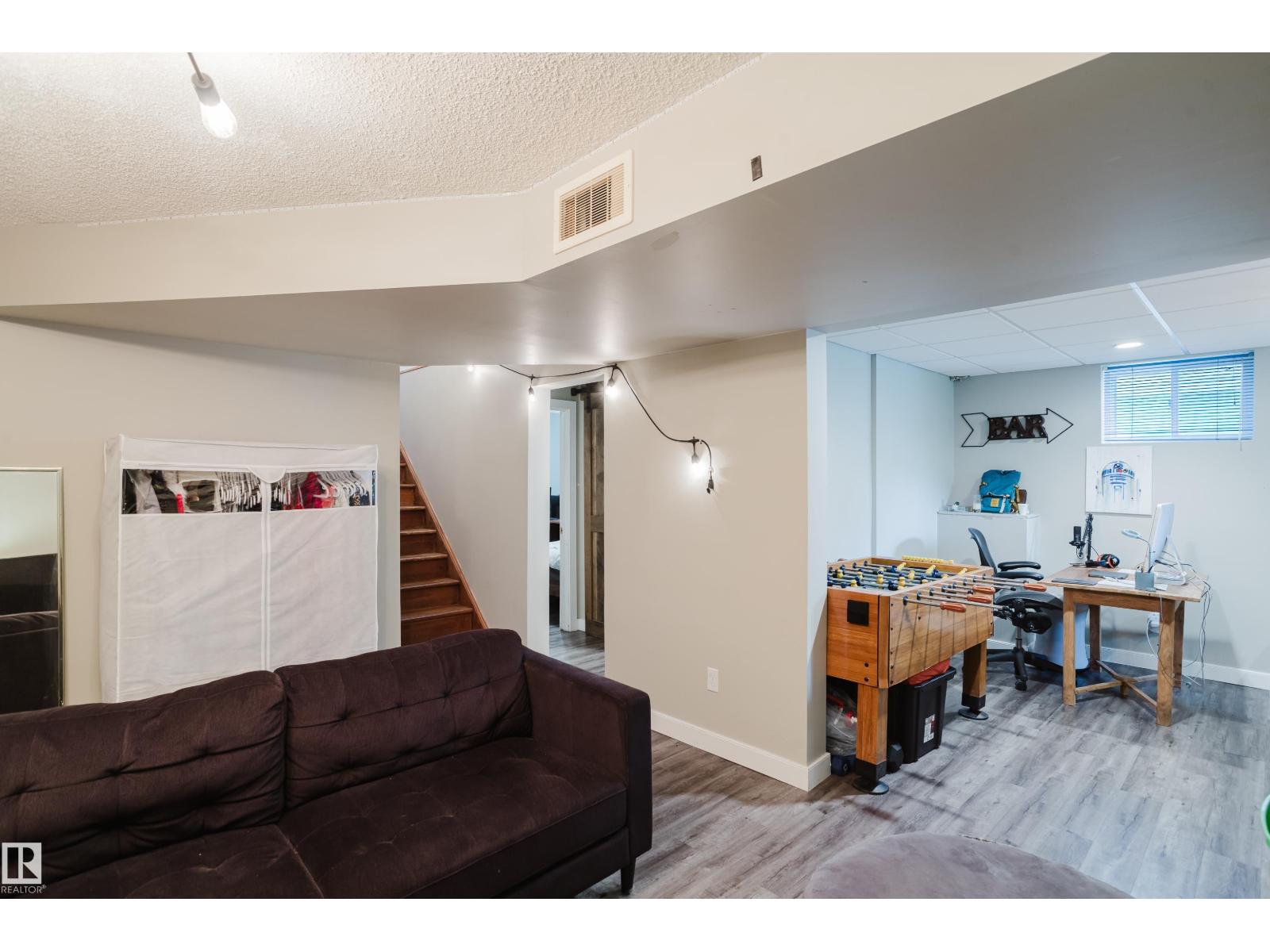 10623 76 Av Nw Property Photo 31